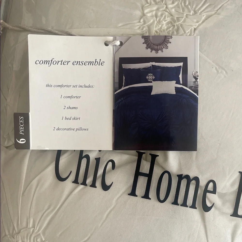 NWT Chic Home Halpert Blue King Size Comforter Set